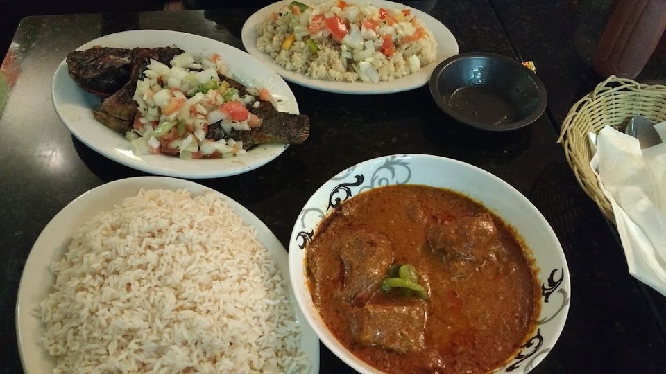 Riz Sauce Gombo Atiéké Poisson